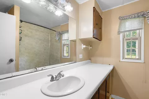 Bath - 2401 Baptist Rd, Durham, NC 27703 photo 3 of 3