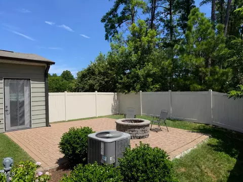 1004 Saffron Loop, Durham, NC 27713 photo 5