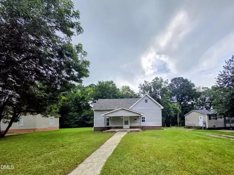 Exterior - 202 Hill St, Smithfield, NC 27577 photo 2 of 3
