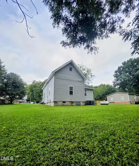 Exterior - 202 Hill St, Smithfield, NC 27577 photo 3 of 3