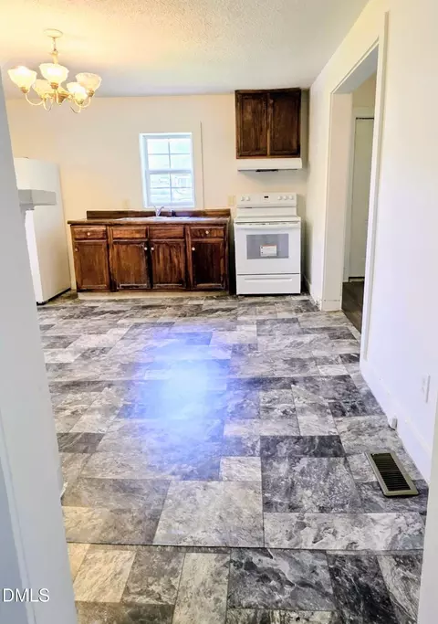 Kitchen - 202 Hill St, Smithfield, NC 27577 photo 1 of 4