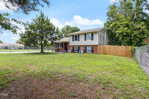 Exterior - 3761 Wakefield Ln, Garner, NC 27529 photo 2 of 7