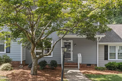 6402 Meadow View Dr, Raleigh, NC 27609