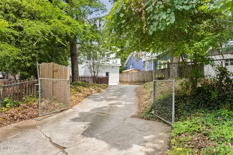 Exterior - 1713 Avondale Dr, Durham, NC 27701 photo 7 of 9