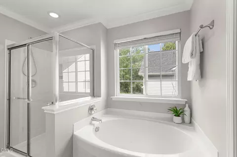 Bath - 860 Stackhurst Way, Wake Forest, NC 27587 photo 4 of 5