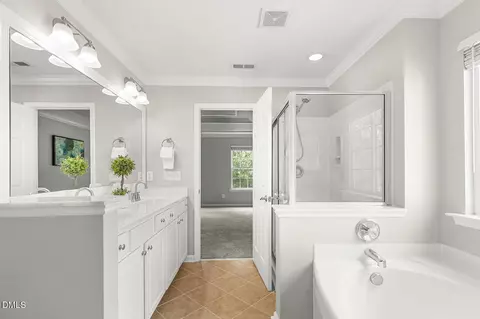 Bath - 860 Stackhurst Way, Wake Forest, NC 27587 photo 2 of 5