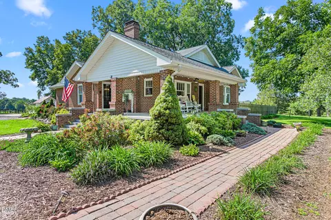 3016 Nc 62 Hwy E, Liberty, NC 27298