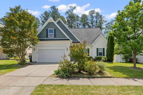 405 Braxcarr St, Holly Springs, NC 27540