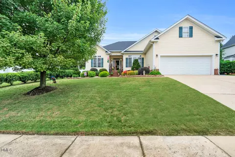 117 Holly Bay Ln, Holly Springs, NC 27540