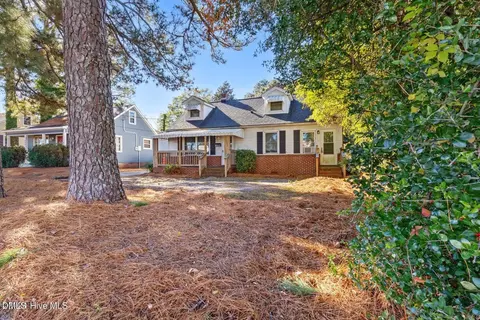 806 S 16th St, Wilmington, NC 28401