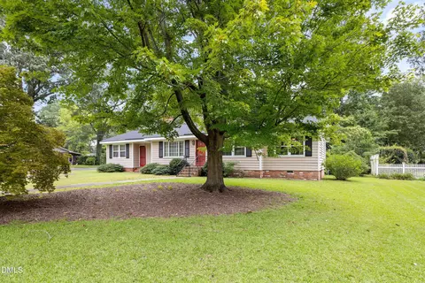 Exterior - 1101 S Walnut Dr, Smithfield, NC 27577 photo 2 of 15