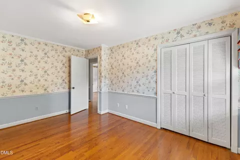 Bedroom - 1101 S Walnut Dr, Smithfield, NC 27577 photo 7 of 7