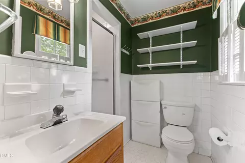 Bath - 1101 S Walnut Dr, Smithfield, NC 27577 photo 1 of 3