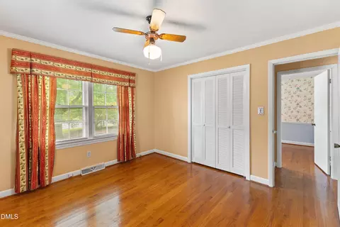 Bedroom - 1101 S Walnut Dr, Smithfield, NC 27577 photo 5 of 7