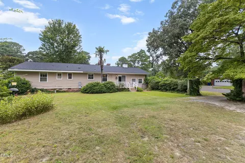 Exterior - 1101 S Walnut Dr, Smithfield, NC 27577 photo 9 of 15