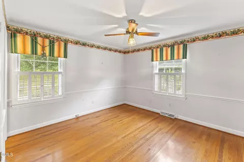Bedroom - 1101 S Walnut Dr, Smithfield, NC 27577 photo 2 of 7