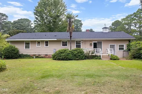 Exterior - 1101 S Walnut Dr, Smithfield, NC 27577 photo 8 of 15