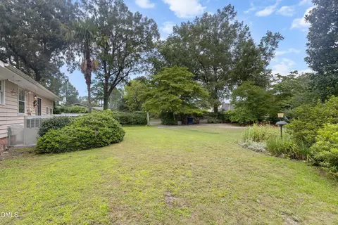 Exterior - 1101 S Walnut Dr, Smithfield, NC 27577 photo 11 of 15