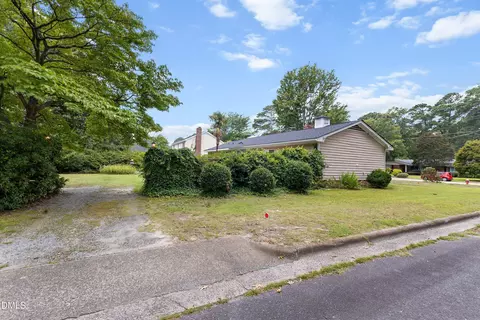 Exterior - 1101 S Walnut Dr, Smithfield, NC 27577 photo 13 of 15