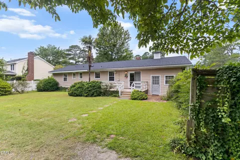 Exterior - 1101 S Walnut Dr, Smithfield, NC 27577 photo 6 of 15