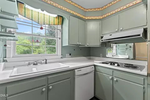 Kitchen - 1101 S Walnut Dr, Smithfield, NC 27577 photo 2 of 4