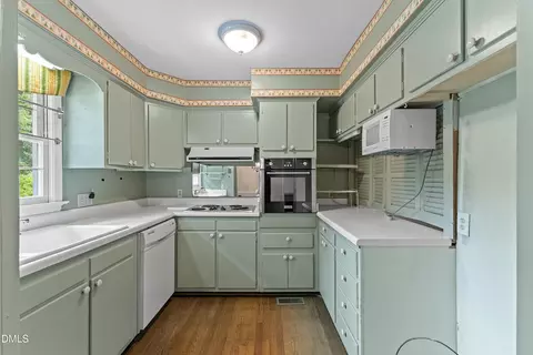 Kitchen - 1101 S Walnut Dr, Smithfield, NC 27577 photo 1 of 4