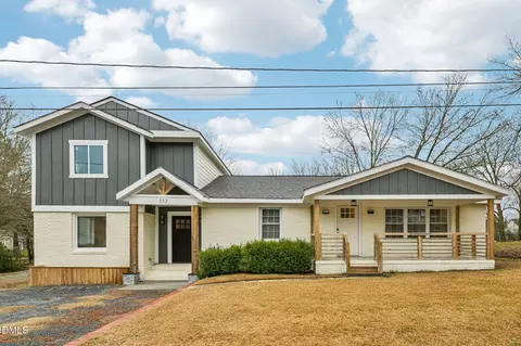 117 W Allen St, Four Oaks, NC 27524