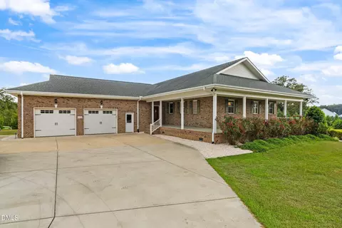4864 Christian Light Rd, Fuquay Varina, NC 27526