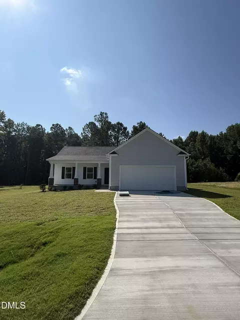 214 Shiloh Dr, Lillington, NC 27546