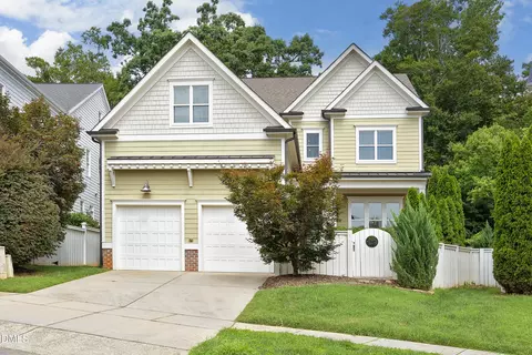Exterior - 121 Ruskin Dr, Chapel Hill, NC 27516 photo 4 of 10