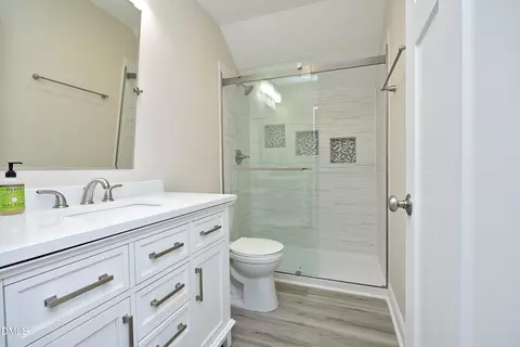 Bath - 121 Ruskin Dr, Chapel Hill, NC 27516 photo 8 of 8