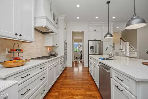 Kitchen - 121 Ruskin Dr, Chapel Hill, NC 27516 photo 2 of 4