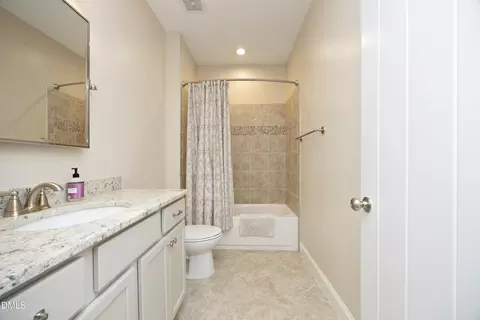 Bath - 121 Ruskin Dr, Chapel Hill, NC 27516 photo 7 of 8