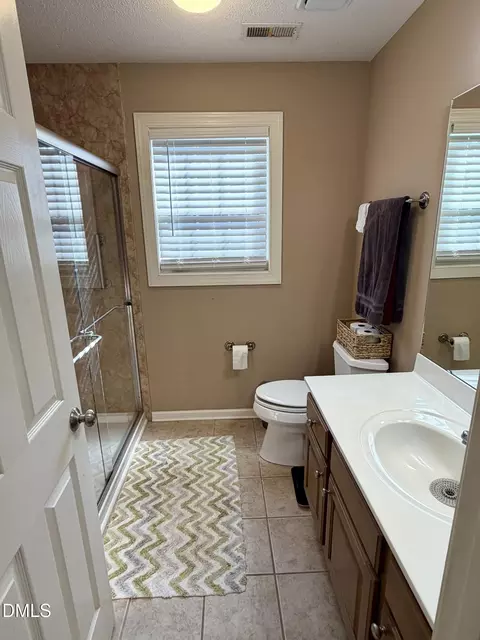 Bath - 178 Waters Edge Dr, Erwin, NC 28339 photo 4 of 5