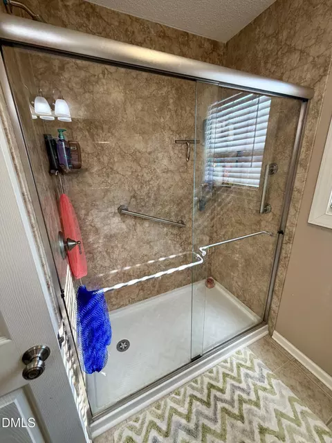 Bath - 178 Waters Edge Dr, Erwin, NC 28339 photo 5 of 5