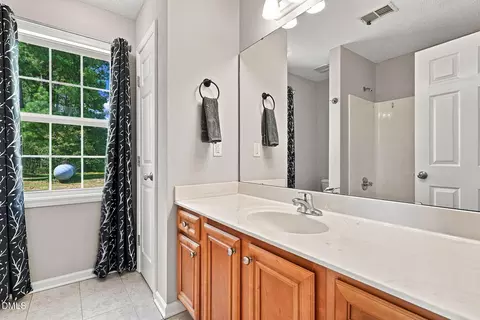 Bath - 390 Comanche Dr, Erwin, NC 28339 photo 1 of 2