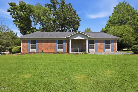 2371 Buckingham Rd, Burlington, NC 27217