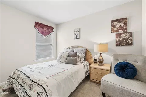 Bedroom - 828 Poplar St, Durham, NC 27703 photo 6 of 8