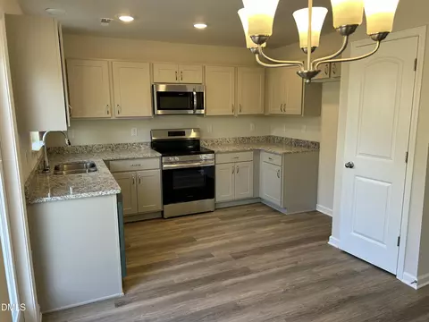 Kitchen - 175 Slatestone Rd, Washington, NC 27889 photo 1 of 1