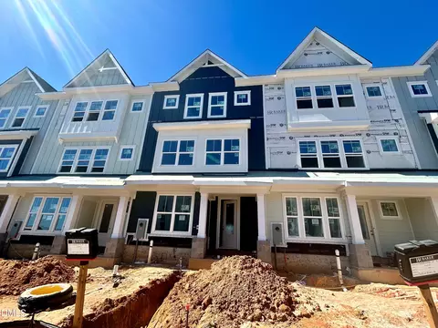 3007 White Rail Dr E, Fuquay Varina, NC 27526