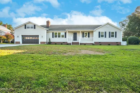 645 Sand Trap Dr, Rocky Mount, NC 27804