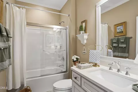 Bath - 747 Blackfriars Loop, Cary, NC 27519 photo 3 of 4