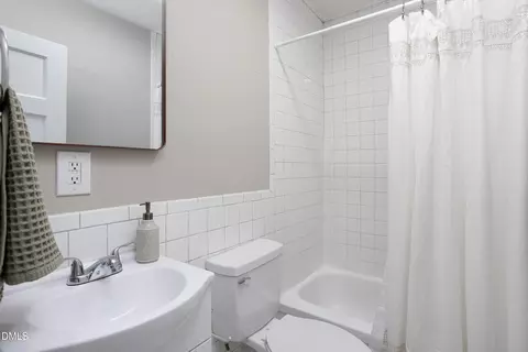 Bath - 502 Canal St, Durham, NC 27701 photo 1 of 3