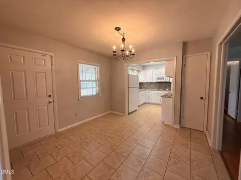 Dining - 803 W Morris Cir, Dunn, NC 28334 photo 1 of 1