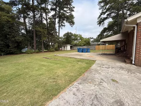 Exterior - 803 W Morris Cir, Dunn, NC 28334 photo 3 of 4