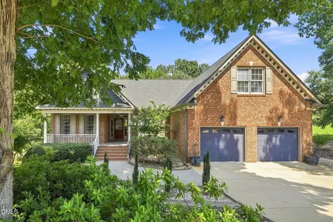 101 Charleston Dr, Clayton, NC 27527