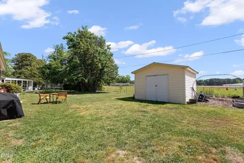 Exterior - 2103 Michael Ln, Smithfield, NC 27577 photo 5 of 7