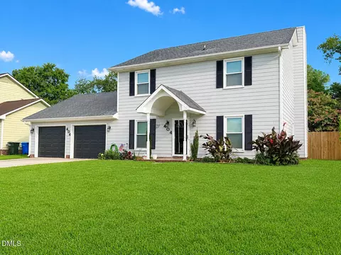 404 Old Farm Rd, Fayetteville, NC 28314