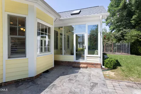 Exterior - 1000 E Oak Dr, Durham, NC 27705 photo 12 of 17