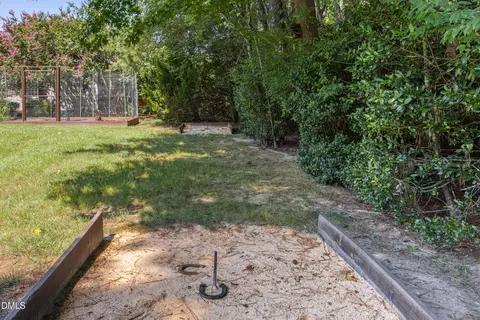 Exterior - 1000 E Oak Dr, Durham, NC 27705 photo 13 of 17